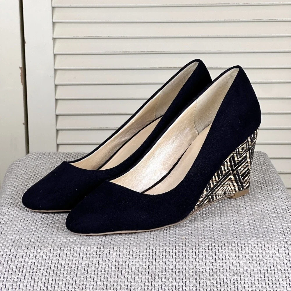 Chic Eva by Coral 8 AK Black & Tan Wedges Modern Classic Geometric Heels Size 6‎